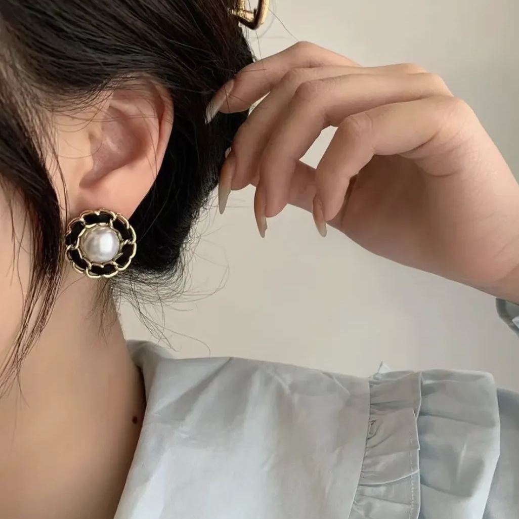 Hot SalešElegant Pearl Earrings