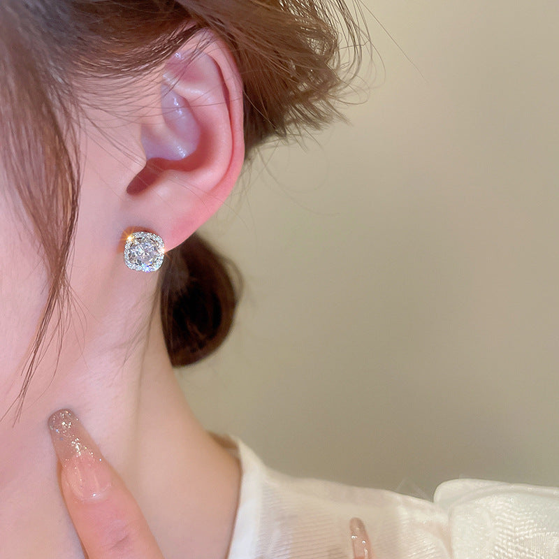 🌸French Style Minimalist Diamond Earrings