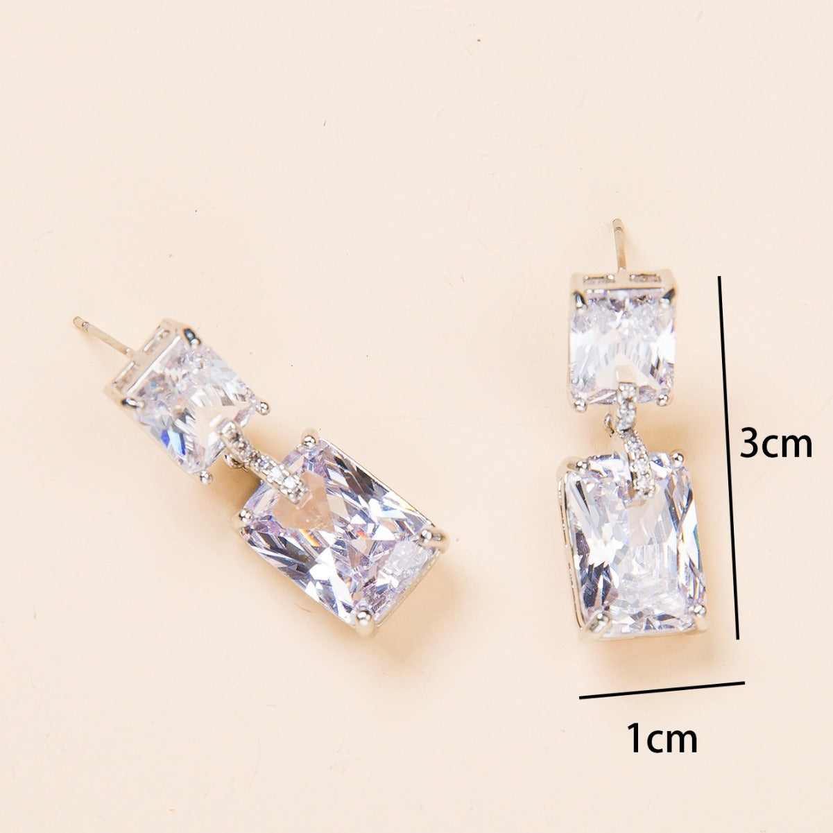 🌸French Style Minimalist Diamond Earrings