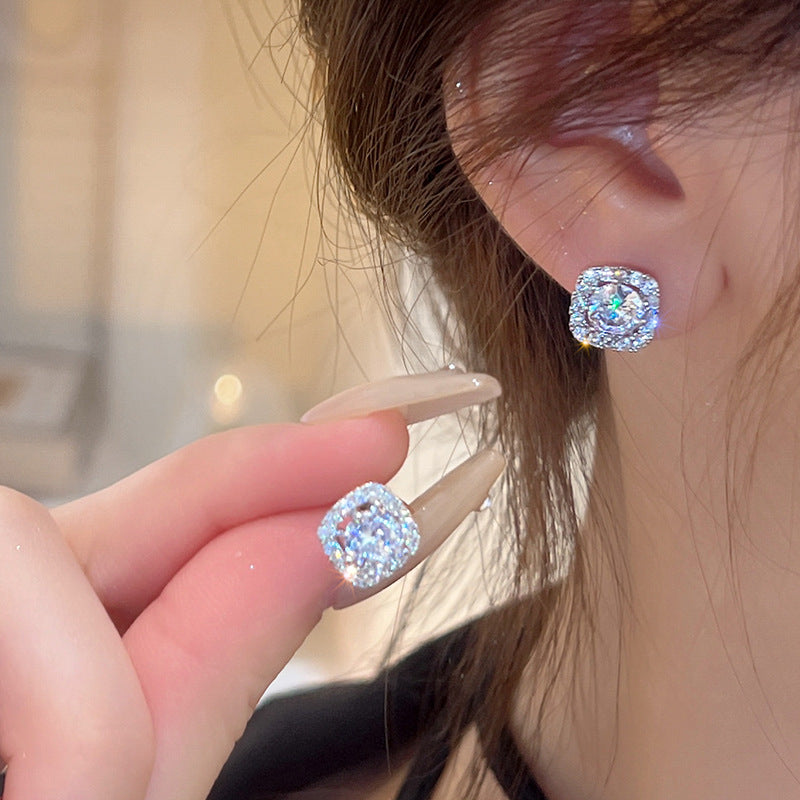 🌸French Style Minimalist Diamond Earrings