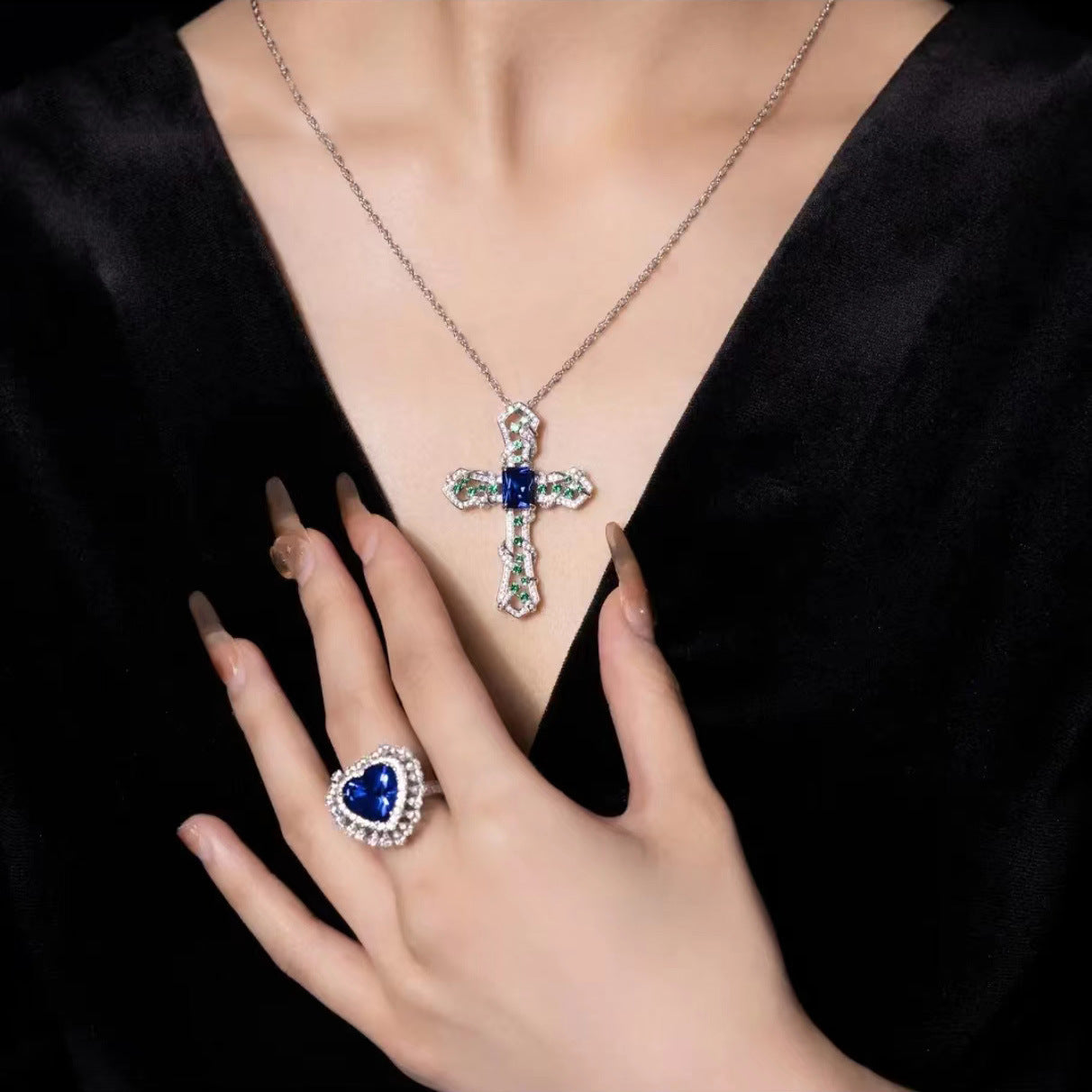 💝LIGHT LUXURY CROSS NECKLACE | PERFECT GIFT🎁