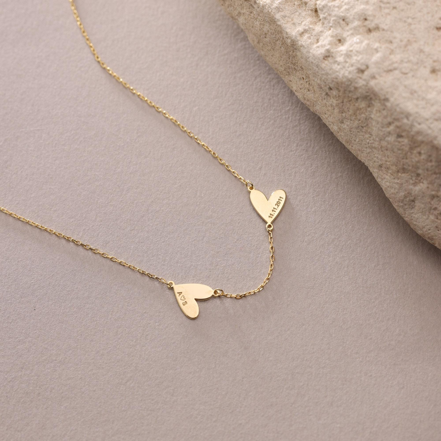 Minimalist Personalized Heart Name Necklace