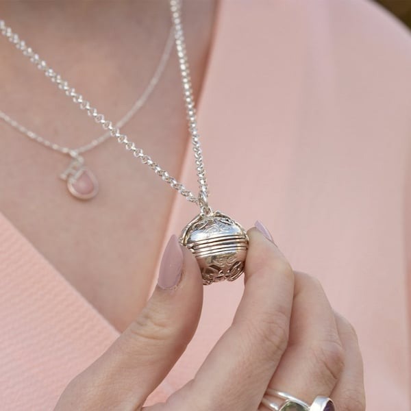 Expanding Photo Locket Necklace