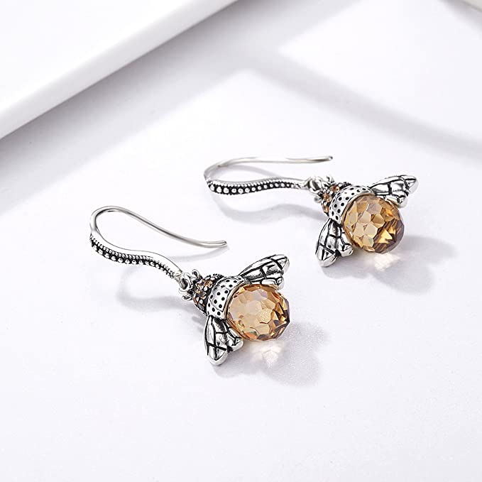 "Dancing Bee" Earrings🐝
