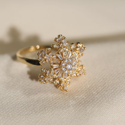 Elegant Rotating Crystal Snowflake Ring