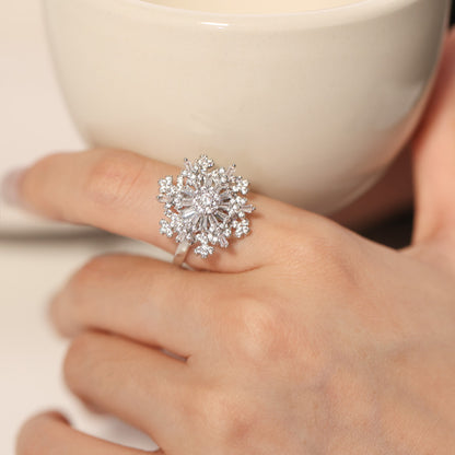Elegant Rotating Crystal Snowflake Ring