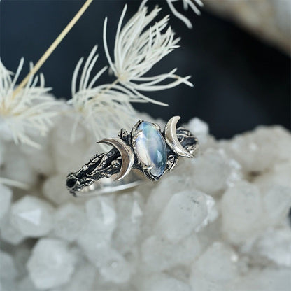Moonstone Ring“Soma”-SS-Moonstone Jewelry
