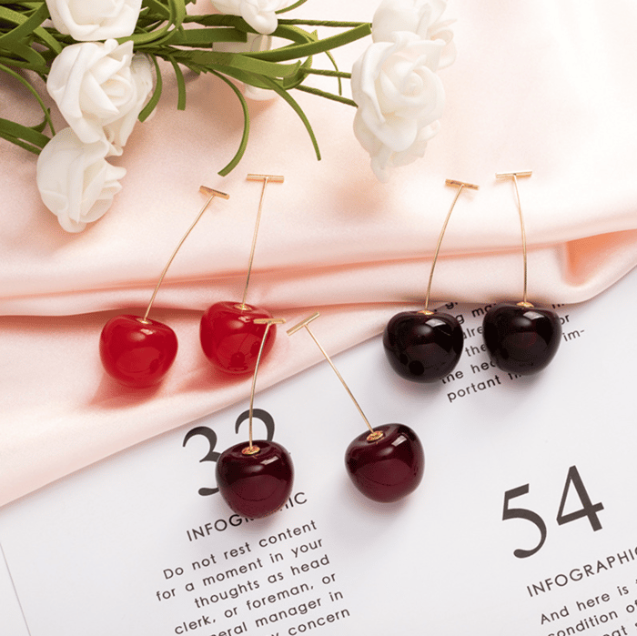 🍇Celia Rouge Cherry Earrings