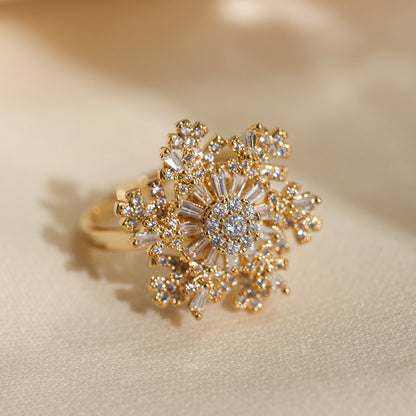 Elegant Rotating Crystal Snowflake Ring