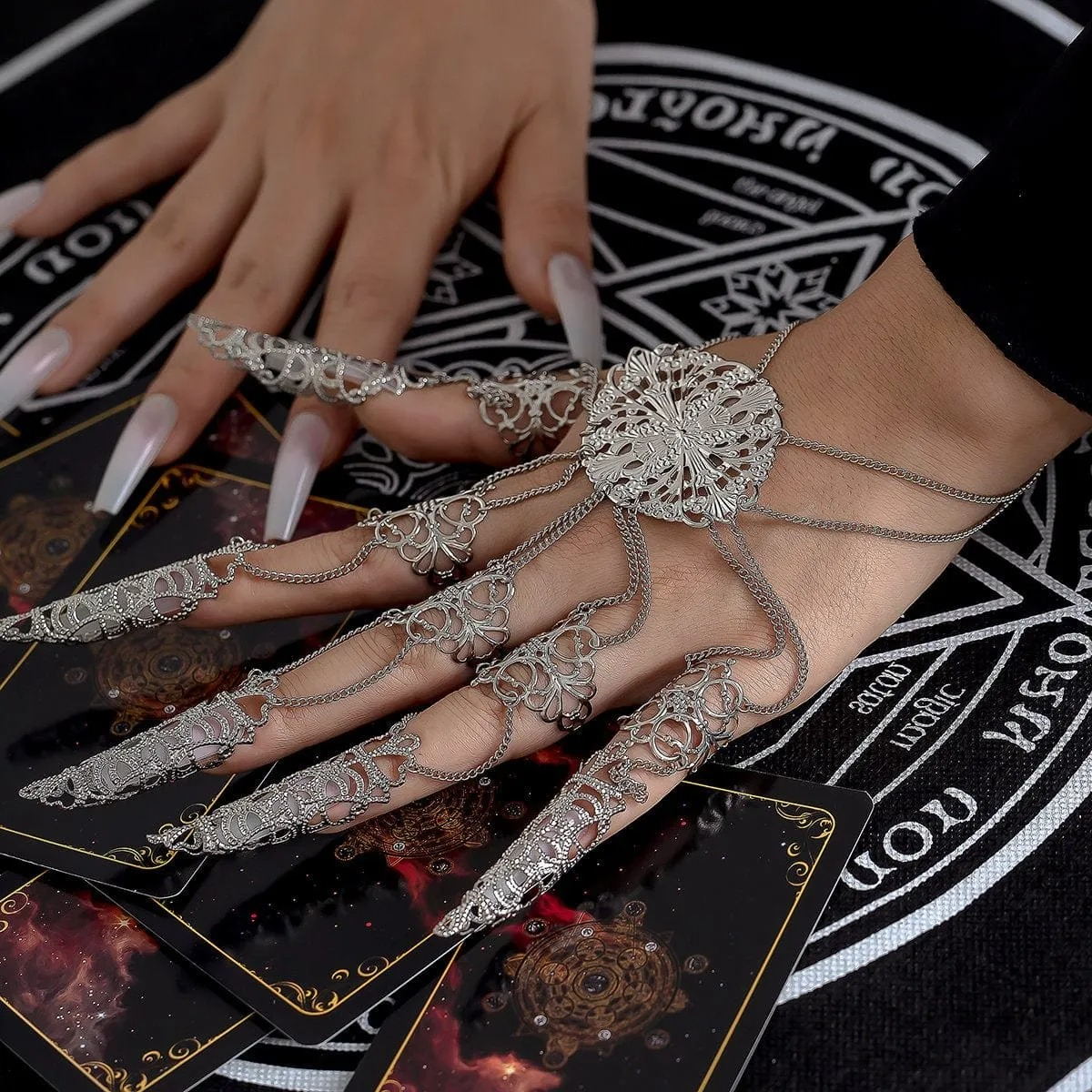 GOTHIC GLOVE METAL CUTOUT BRACELE