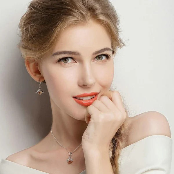 "Dancing Bee" Earrings & Necklace