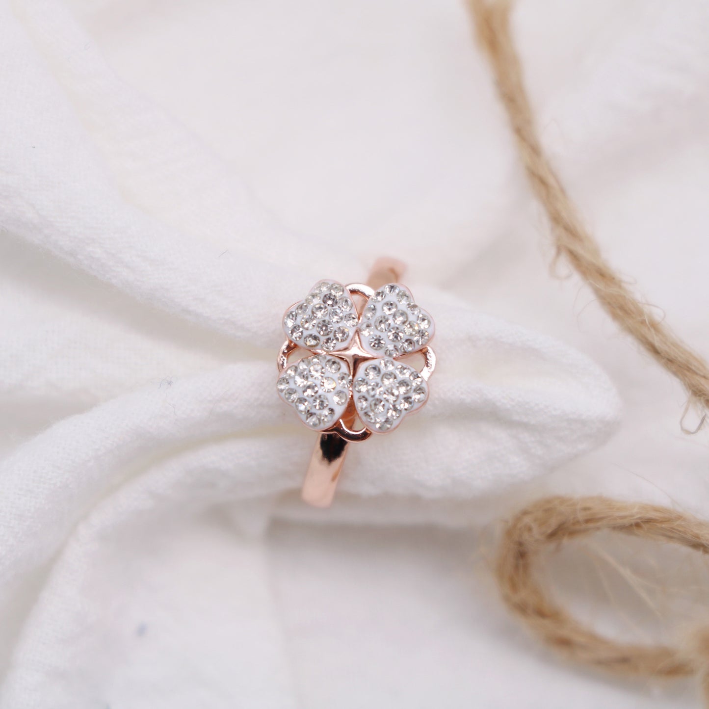 Four-Leaf Clovers Rotating Ring