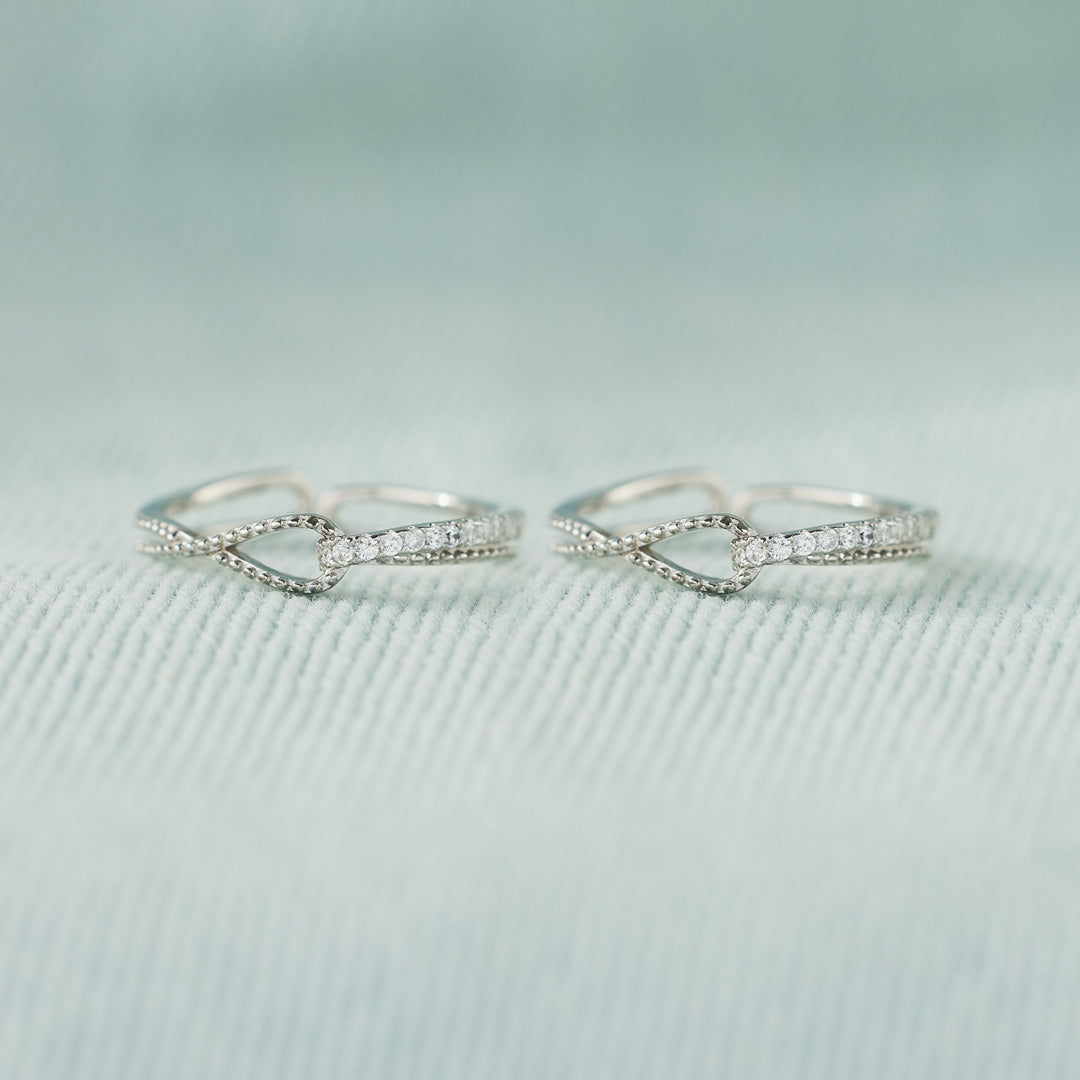 Mother Daughter Mobius Bond Knot Double Band Ring