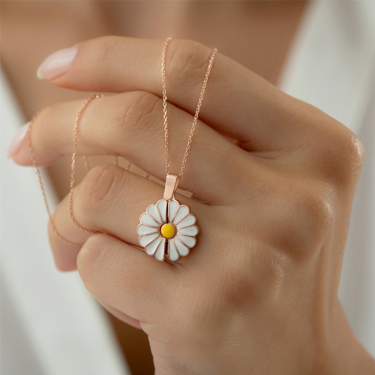 Hot Sale🎁Openable Daisy Necklace