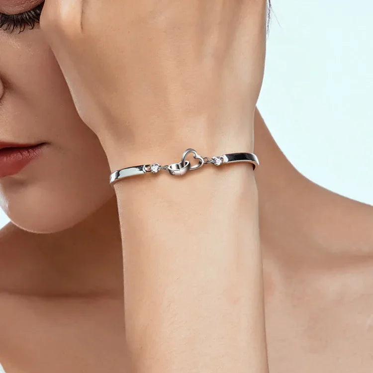 FOR LOVE - INTERLOCKING HEART BRACELET