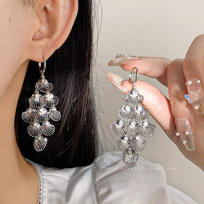 🌸French Style Hollow Leaf Earrings