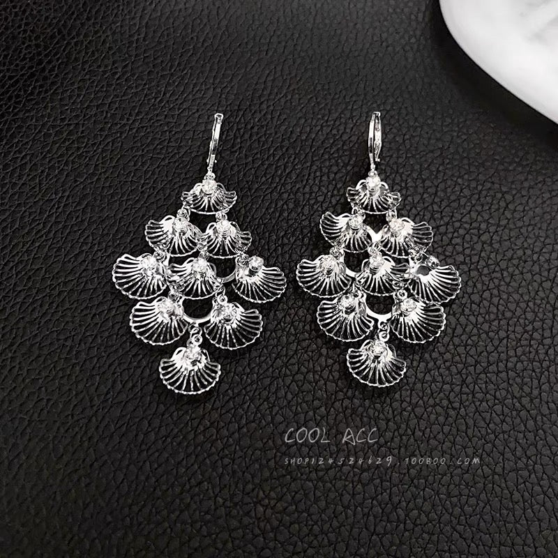 🌸French Style Hollow Leaf Earrings