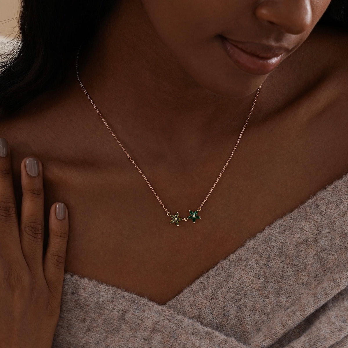 Mom’s Garden – Mother&Children Personalized Floral Birthstone Necklace
