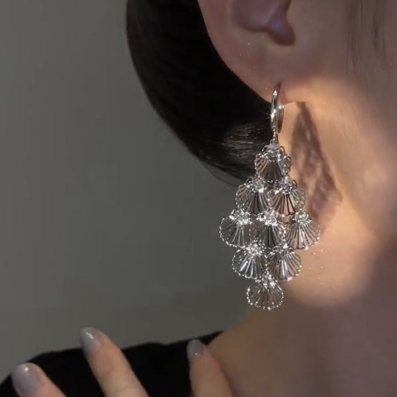 🌸French Style Hollow Leaf Earrings