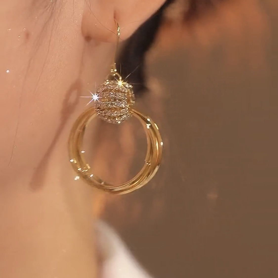🌸Mother's Day Hot Sale✨FRENCH STYLE CRYSTAL HOOP EARRINGS