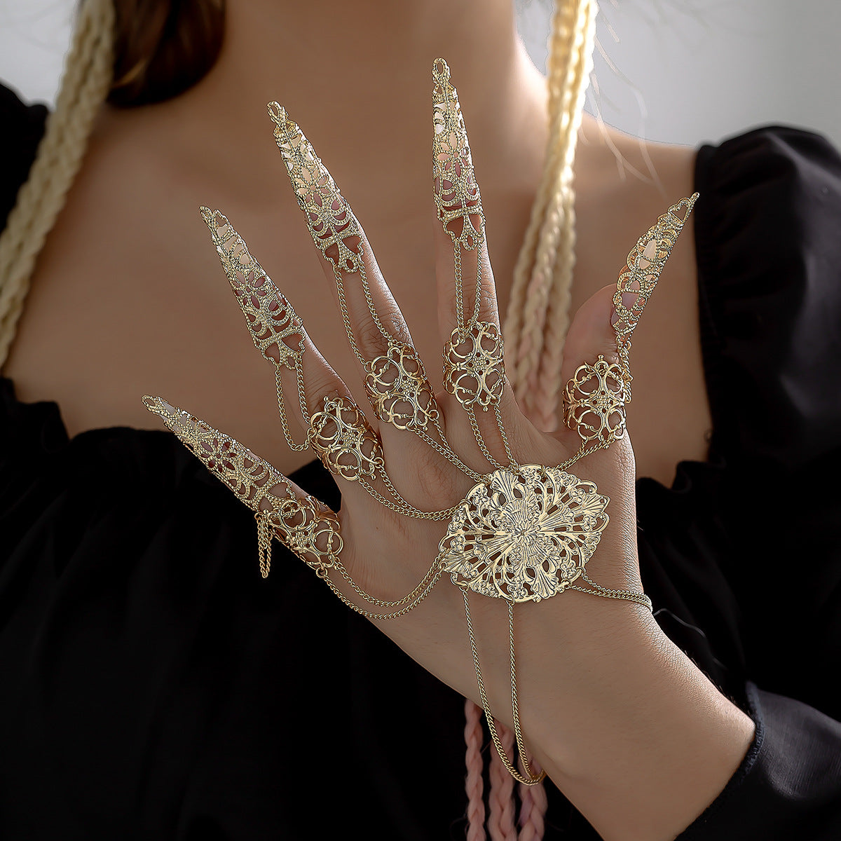 GOTHIC GLOVE METAL CUTOUT BRACELE