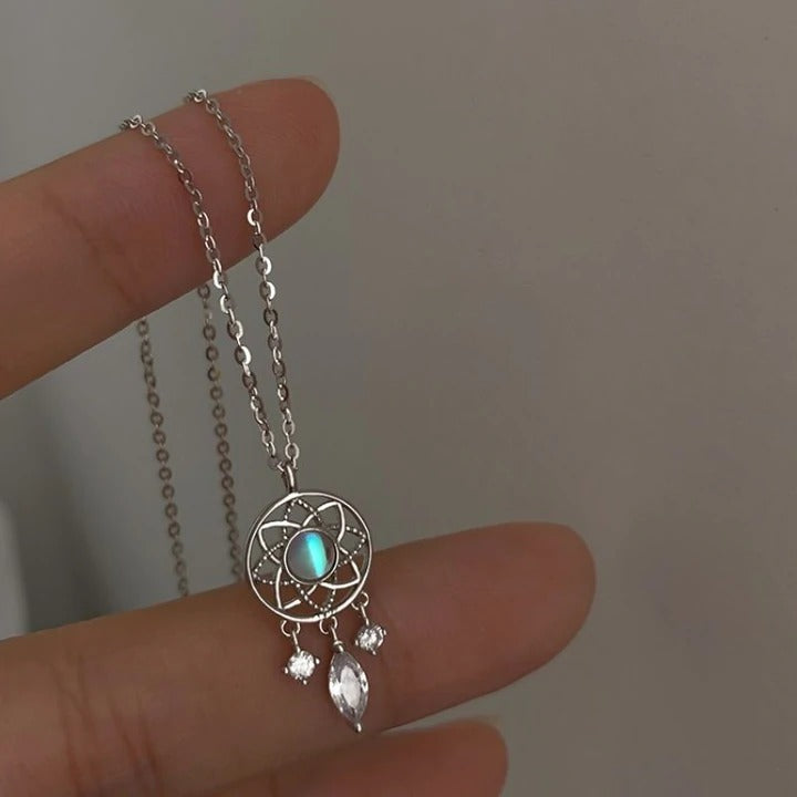 DREAM CATCHER NECKLACE