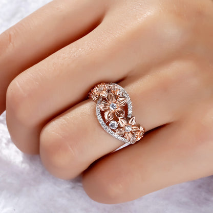Floral Moissanite Women's Band