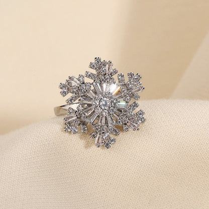 Elegant Rotating Crystal Snowflake Ring