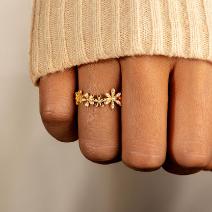 Thank You Mom Pavé Floral Ring