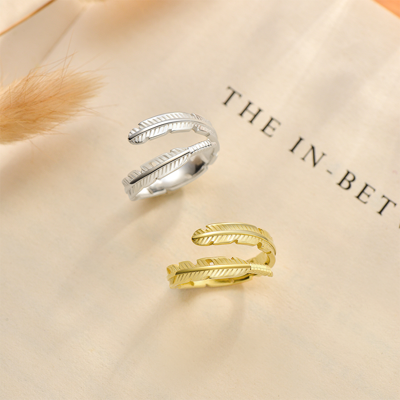 Adjustable Plume Ring