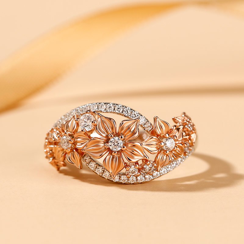 Floral Moissanite Women's Band