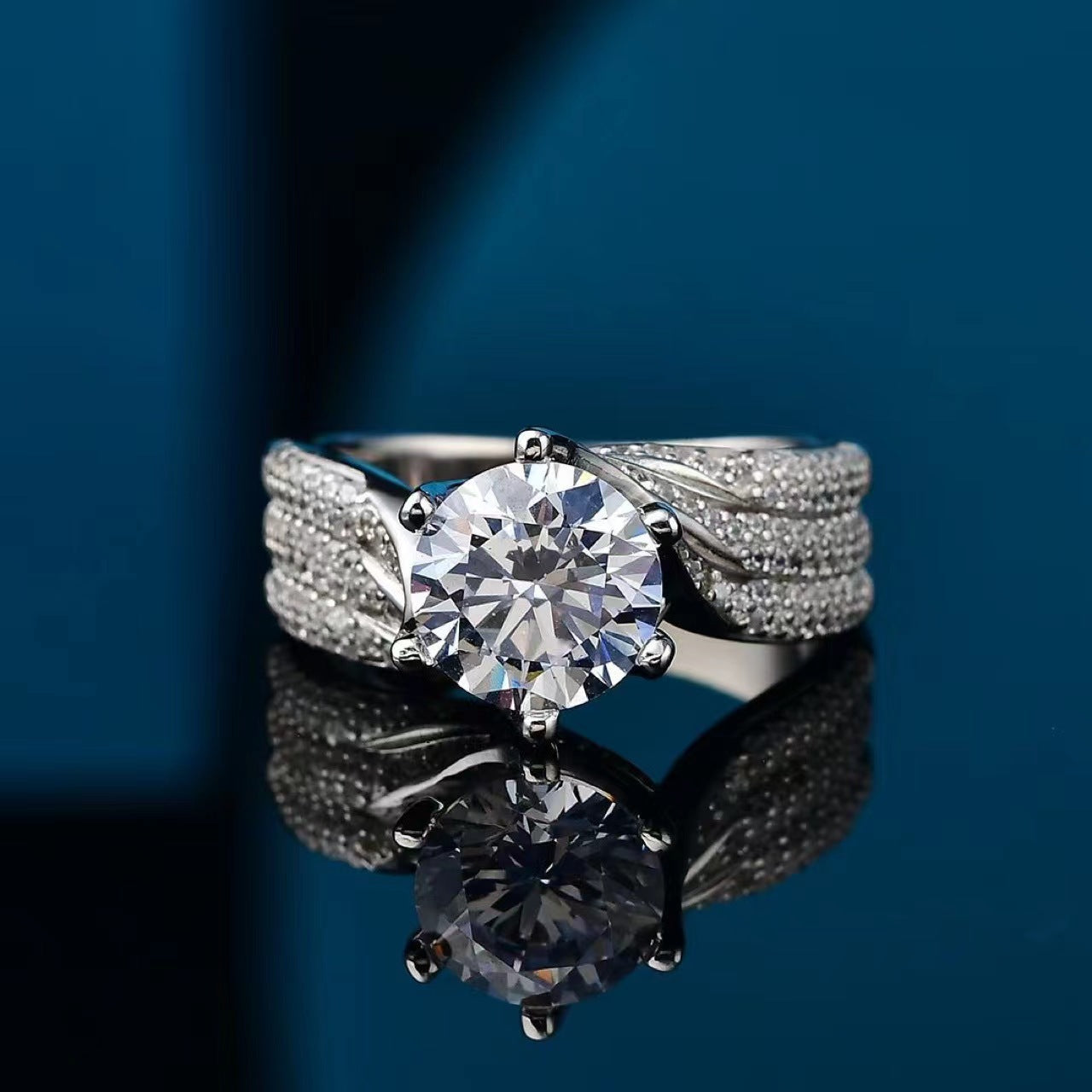 3-Carat Super Sparkling Round Moissanite Ring