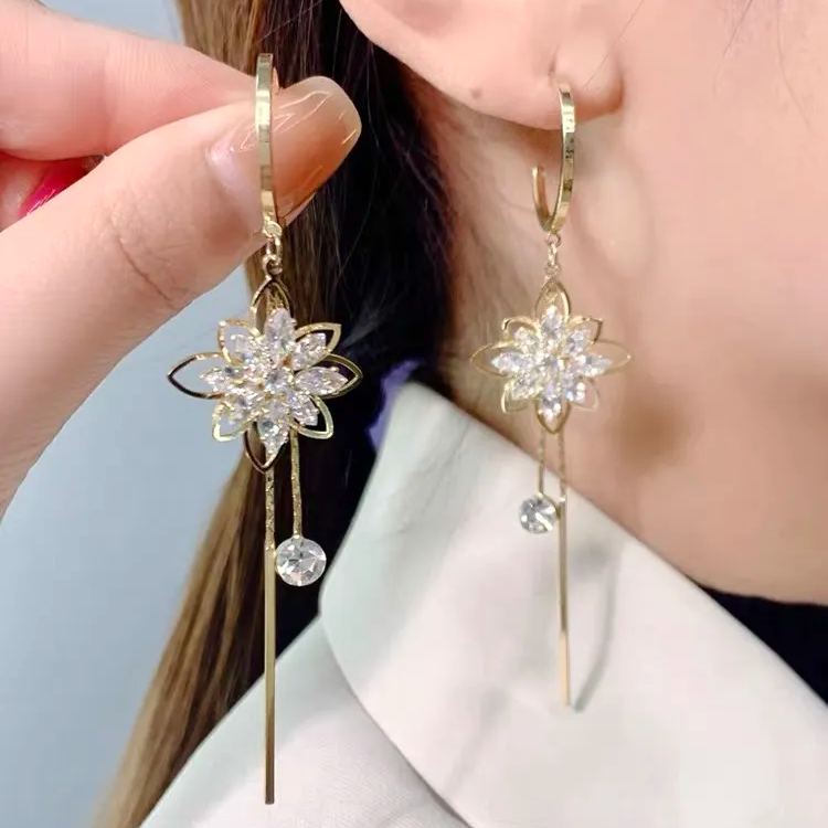 Hot Sale🎁Shiny Lotus Tassel Earrings