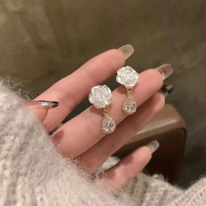 🌸White Camellia Diamond Earrings