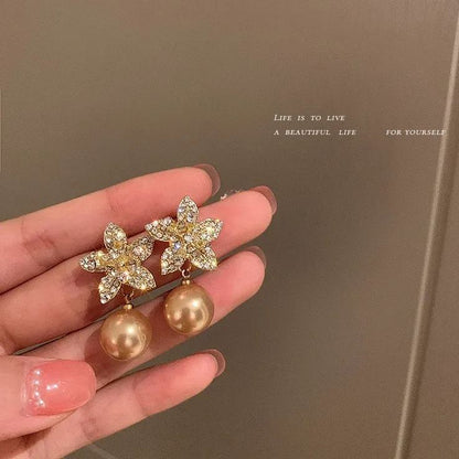 Hot Sale🎁Sparkling Pearl Flower Earrings