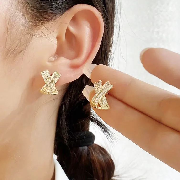 🌸Cross Diamond Stud Earrings