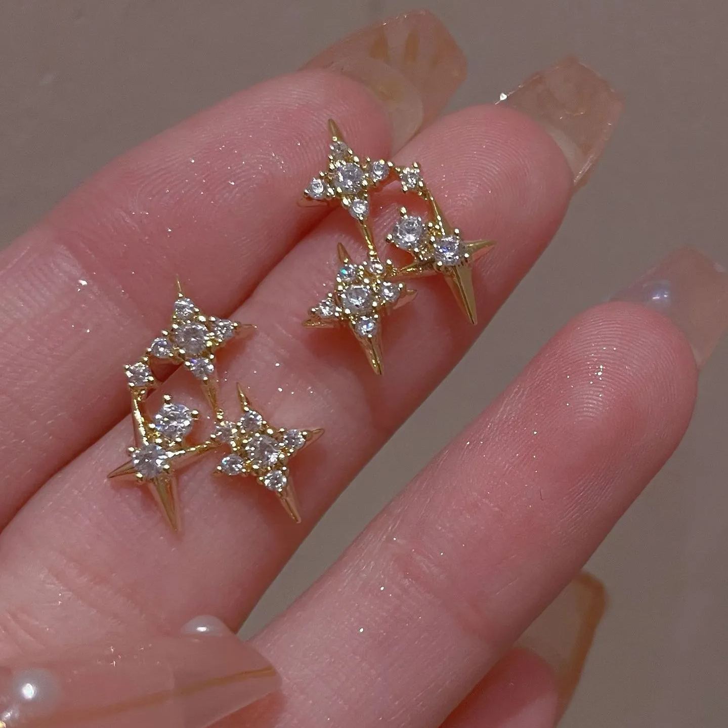 Hot Sale🎁Sparkling Star Silver Needle Stud Earrings