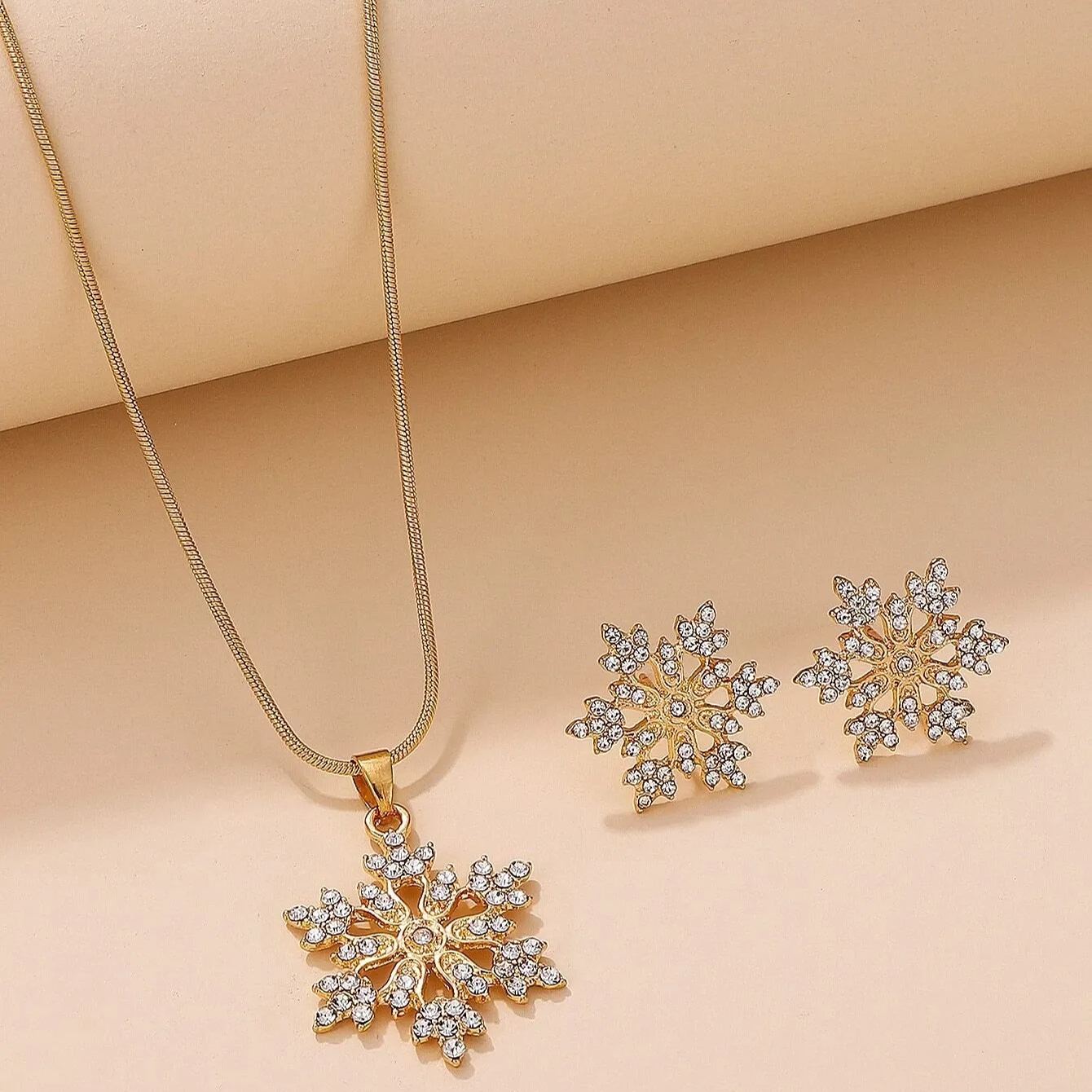 🔥Summer Hot Sale🌊	Diamonds Snowflake Earrings Necklace Set