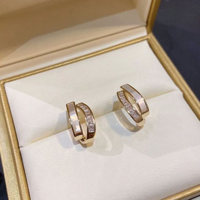 🌸French Style Zircon Shell Earrings