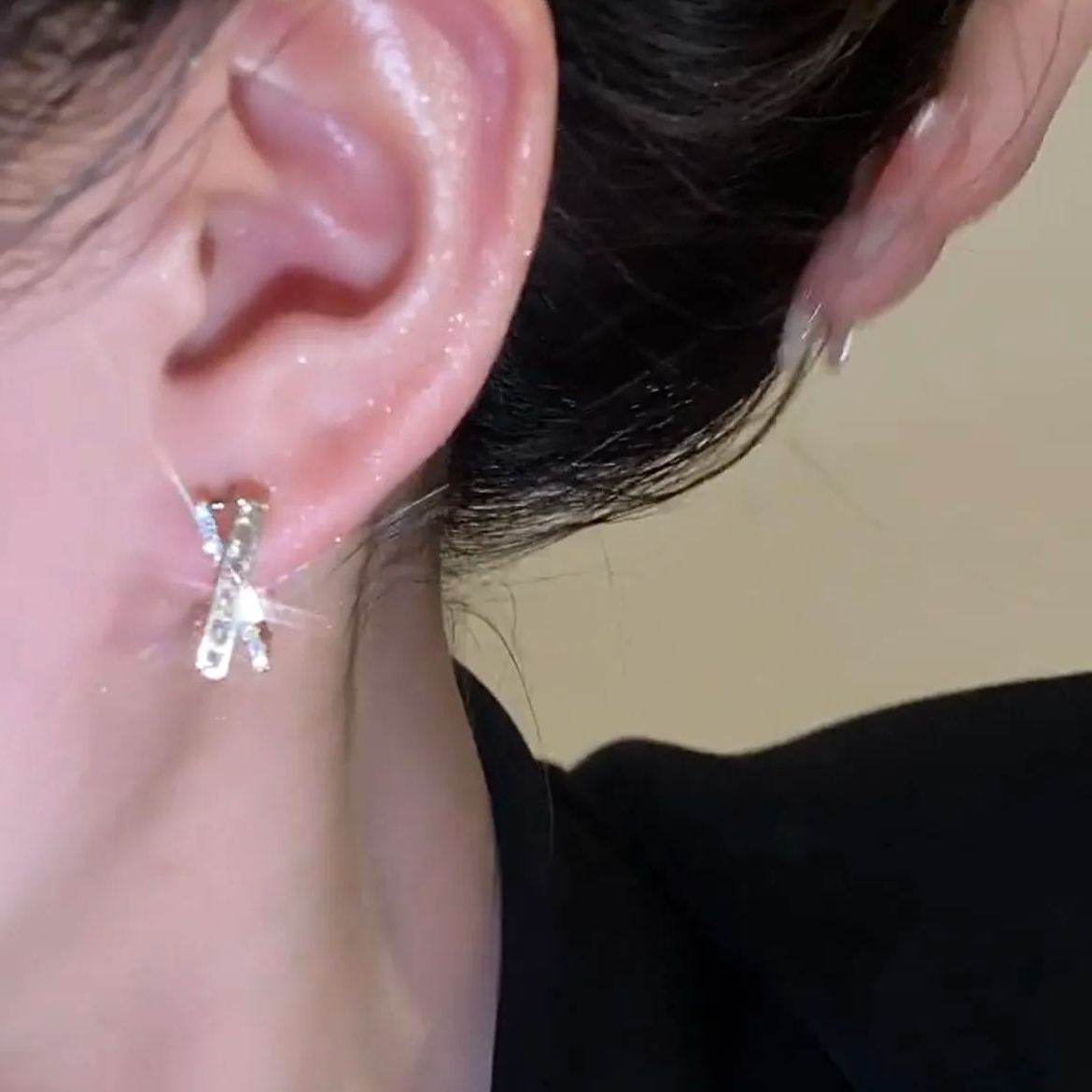 Hot Sale🎁French Style Zircon Cross Earrings