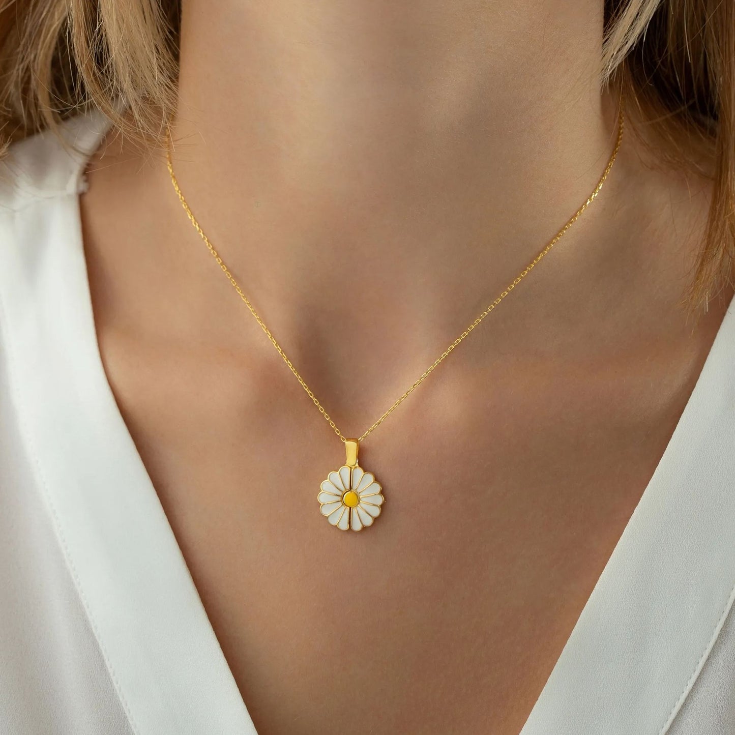 Hot Sale🎁Openable Daisy Necklace